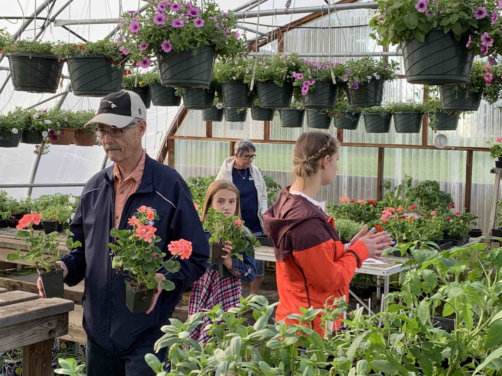 Nezperce FFA plant sale